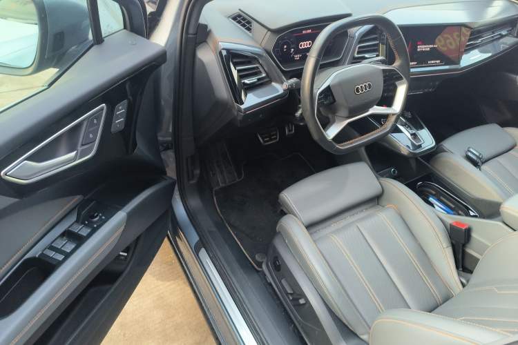 Used Audi Q4 e-tron 2024 40 e-tron Boundary Edition Driver Seat