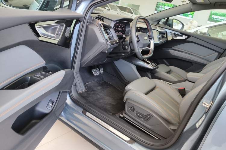 Used Audi Q4 e-tron 2024 40 e-tron Boundary Edition Driver Seat