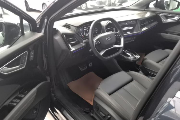 Used Audi Q4 e-tron 2024 40 e-tron Boundary Edition Driver Seat