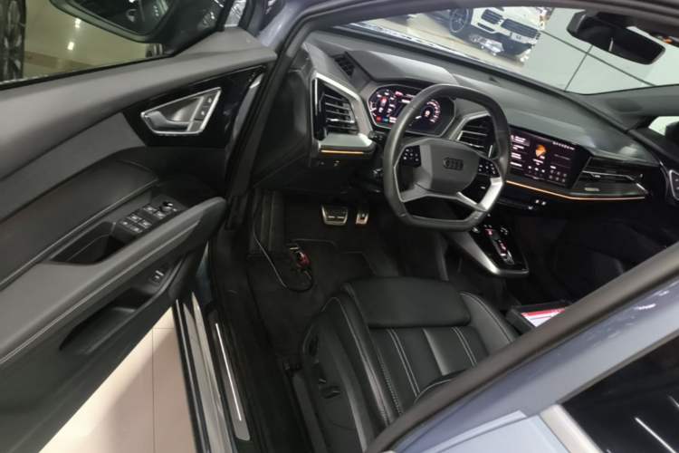 Used Audi Q4 e-tron 2024 40 e-tron Adventure Edition Driver Seat