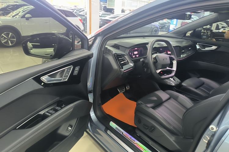Used Audi Q4 e-tron 2024 40 e-tron Boundary Edition Driver Seat
