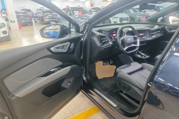 Used Audi Q4 e-tron 2024 40 e-tron Boundary Edition Driver Seat