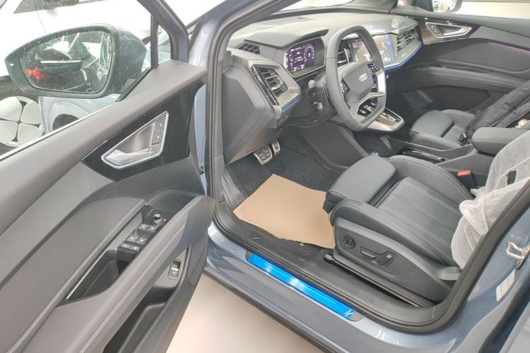 Used Audi Q4 e-tron 2024 40 e-tron Adventure Edition Driver Seat