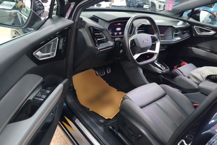 Used Audi Q4 e-tron 2024 40 e-tron Boundary Edition Driver Seat