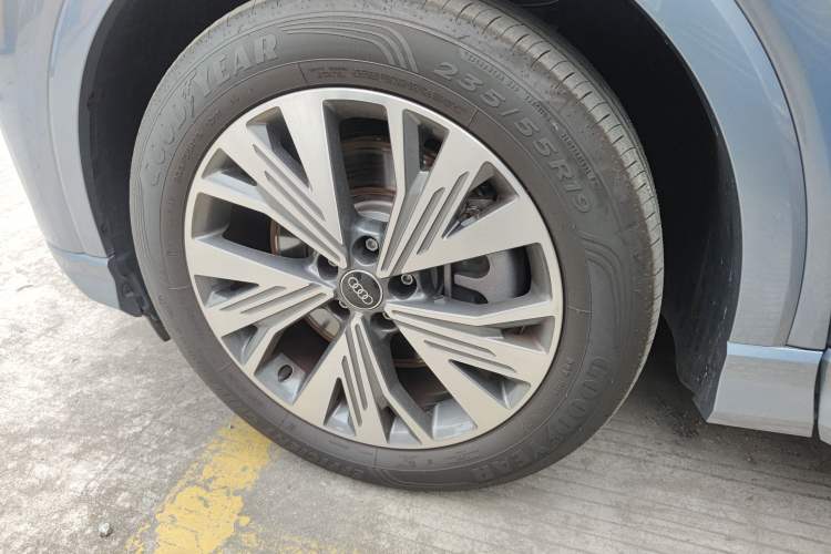 Used Audi Q4 e-tron 2024 40 e-tron Adventure Edition Exterior 4