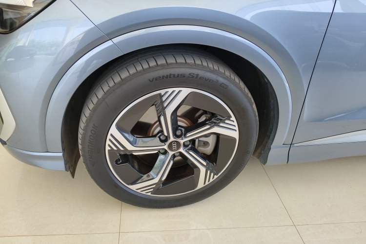 Used Audi Q4 e-tron 2024 40 e-tron Boundary Edition Exterior 4