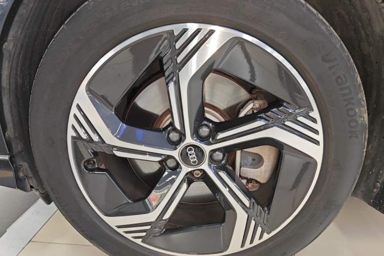 Used Audi Q4 e-tron 2024 40 e-tron Boundary Edition Exterior 4