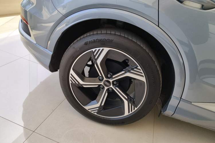 Used Audi Q4 e-tron 2024 40 e-tron Boundary Edition Exterior 5