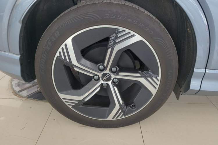 Used Audi Q4 e-tron 2024 40 e-tron Boundary Edition Exterior 5