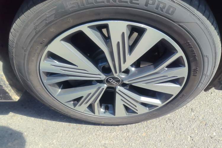 Used Audi Q4 e-tron 2024 40 e-tron Adventure Edition Exterior 7