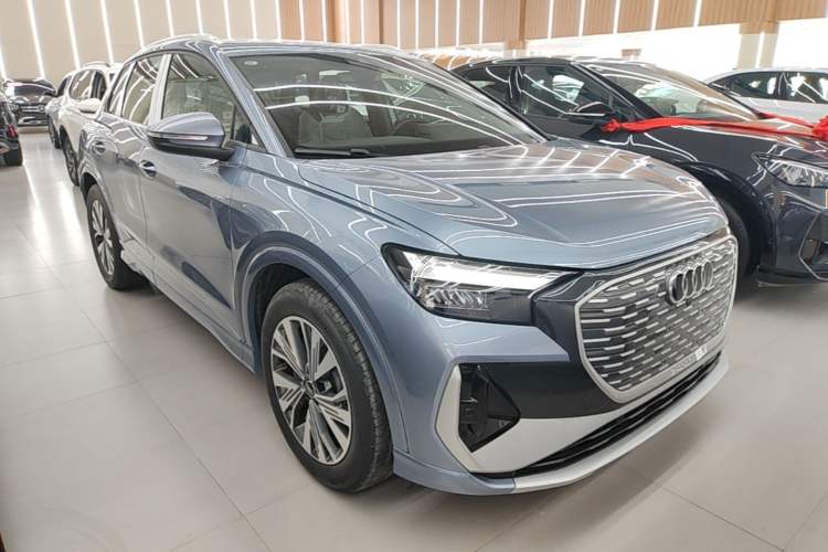 Used Audi Q4 e-tron 2024 40 e-tron Adventure Edition Front Right 45 Deg
