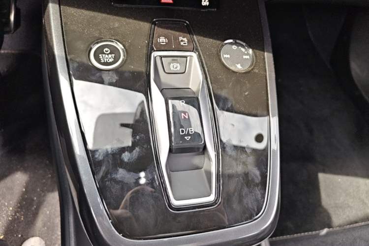Used Audi Q4 e-tron 2024 40 e-tron Boundary Edition Gear Lever