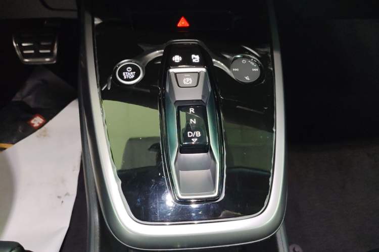 Used Audi Q4 e-tron 2024 40 e-tron Adventure Edition Gear Lever
