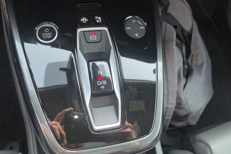 Used Audi Q4 e-tron 2024 40 e-tron Adventure Edition Gear Lever