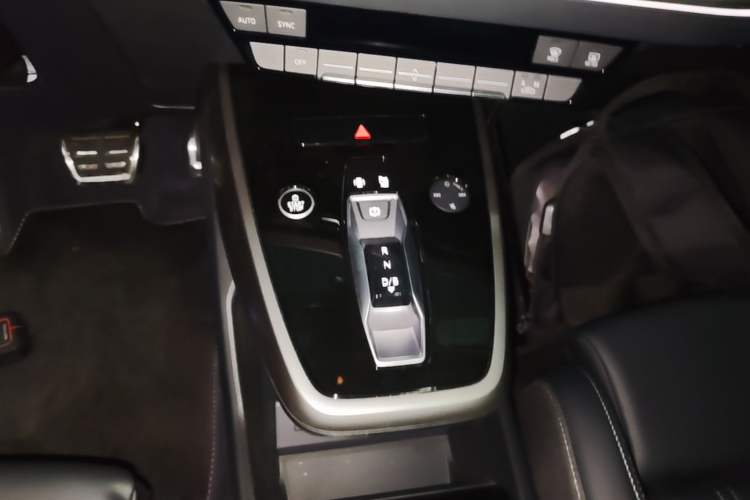Used Audi Q4 e-tron 2024 40 e-tron Adventure Edition Gear Lever