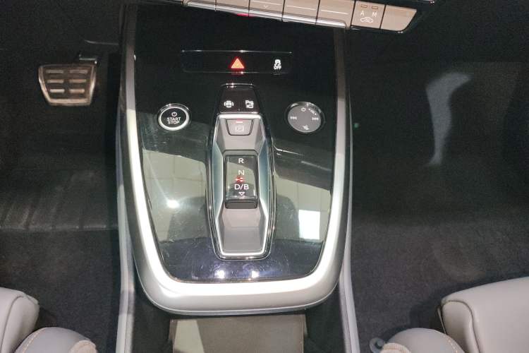Used Audi Q4 e-tron 2024 40 e-tron Adventure Edition Gear Lever