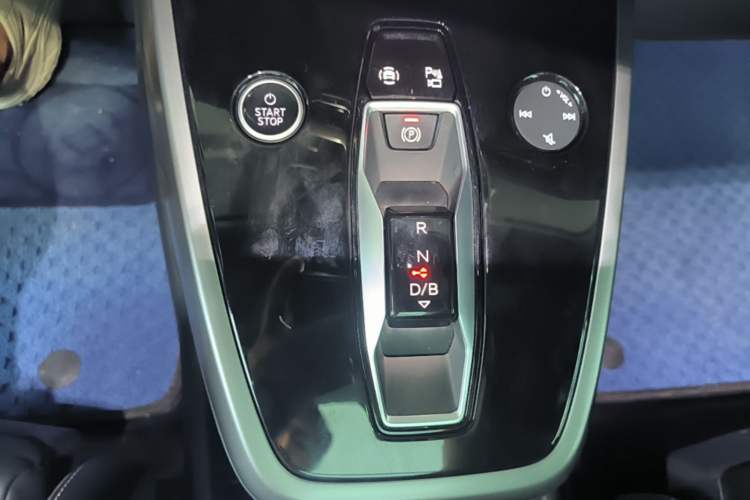 Used Audi Q4 e-tron 2024 40 e-tron Adventure Edition Gear Lever