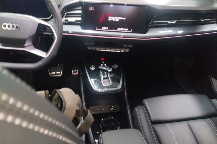 Used Audi Q4 e-tron 2024 50 e-tron quattro Creation Edition Midnight Gear Lever