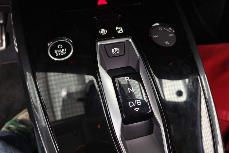 Used Audi Q4 e-tron 2024 40 e-tron Boundary Edition Gear Lever