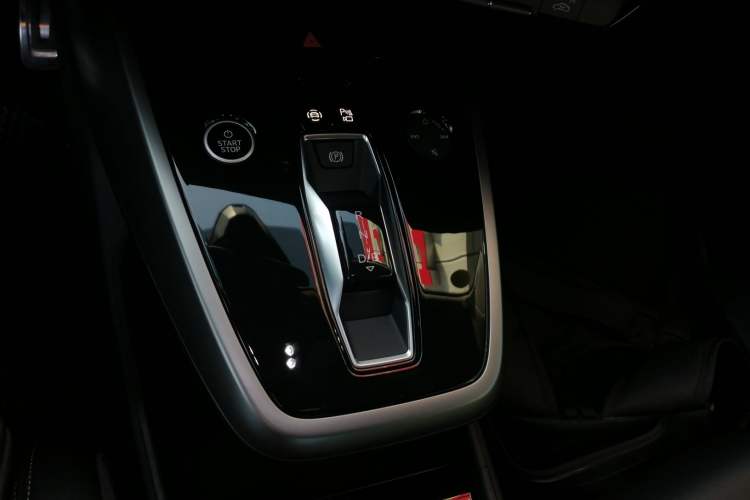Used Audi Q4 e-tron 2024 40 e-tron Adventure Edition Gear Lever