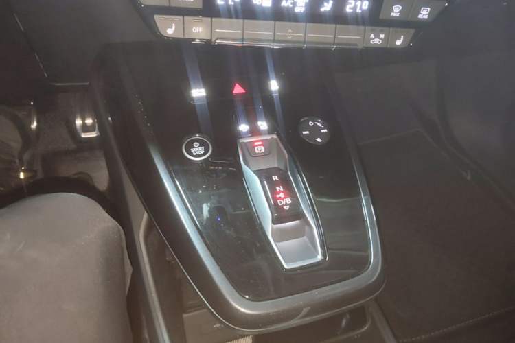 Used Audi Q4 e-tron 2024 40 e-tron Champion Edition Gear Lever