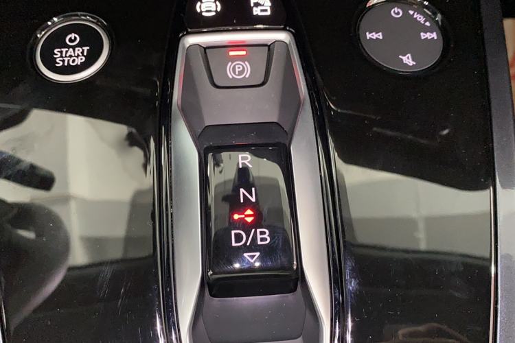 Used Audi Q4 e-tron 2024 40 e-tron Boundary Edition Gear Lever