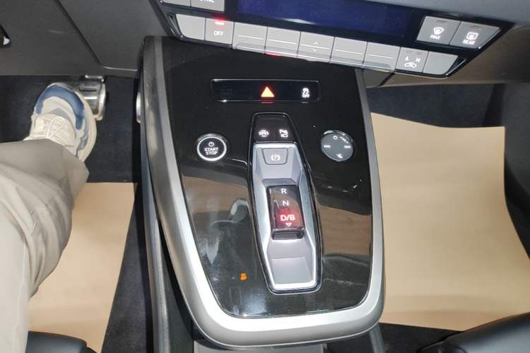 Used Audi Q4 e-tron 2024 40 e-tron Adventure Edition Gear Lever
