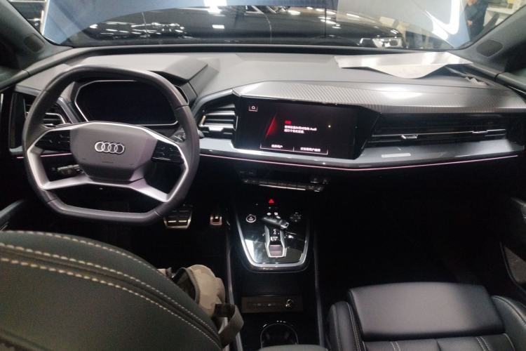 Used Audi Q4 e-tron 2024 50 e-tron quattro Creation Edition Midnight Interior 2