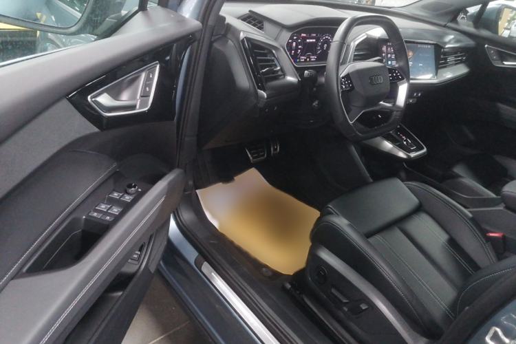 Used Audi Q4 e-tron 2024 40 e-tron Adventure Edition Interior 3