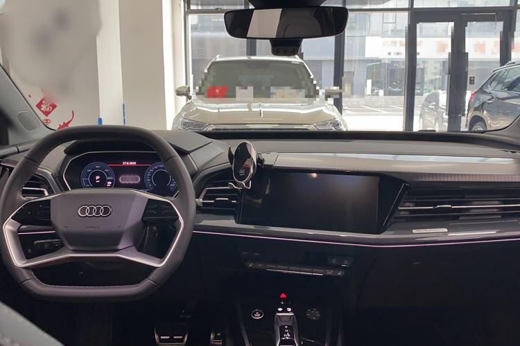 Used Audi Q4 e-tron 2024 40 e-tron Boundary Edition Interior 3