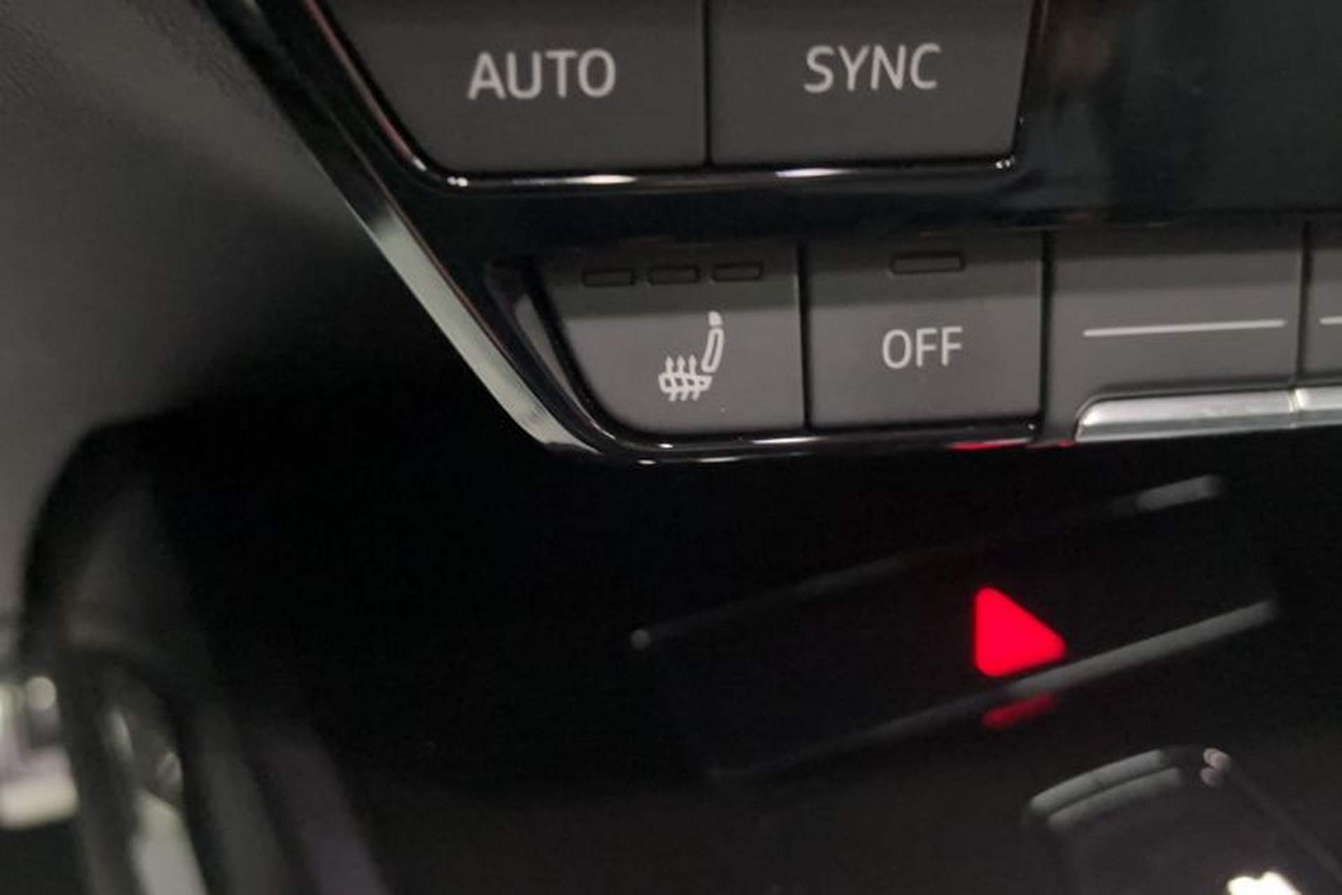Used Audi Q4 e-tron 2024 40 e-tron Boundary Edition Interior 4