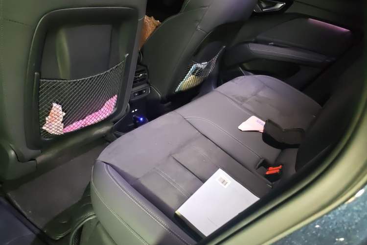 Used Audi Q4 e-tron 2024 40 e-tron Boundary Edition in Midnight Blue Interior 4
