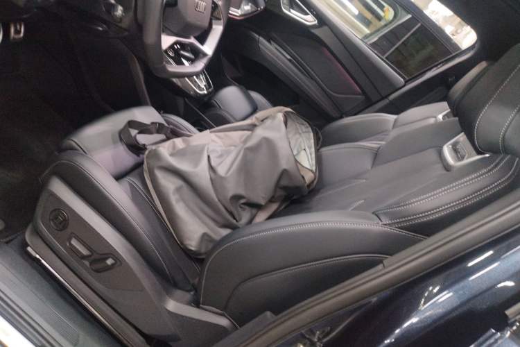 Used Audi Q4 e-tron 2024 50 e-tron quattro Creation Edition Midnight Left Front Seat