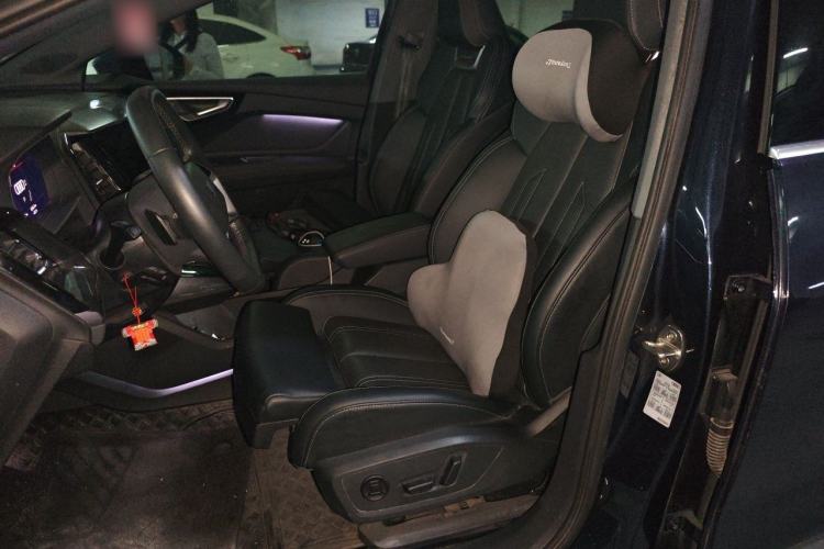 Used Audi Q4 e-tron 2024 40 e-tron Boundary Edition in Midnight Blue Left Front Seat
