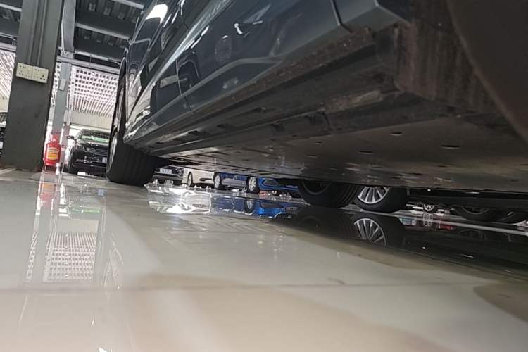 Used Audi Q4 e-tron 2024 40 e-tron Adventure Edition Left Side Sill