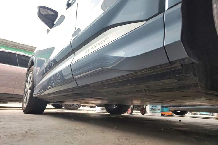 Used Audi Q4 e-tron 2024 40 e-tron Adventure Edition Left Side Sill