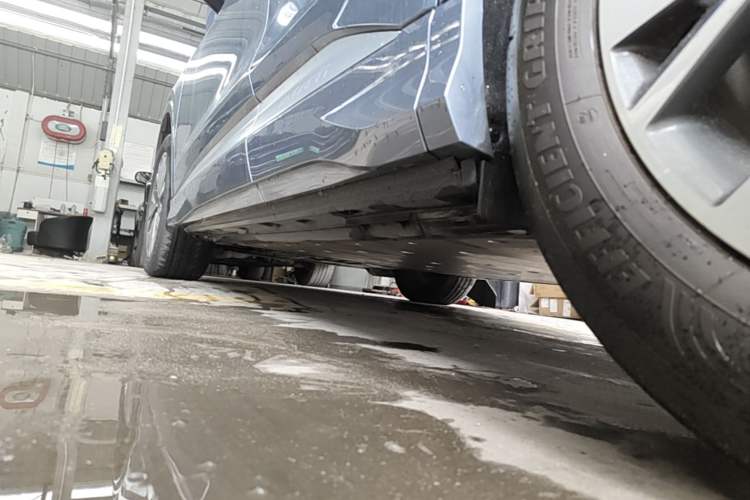 Used Audi Q4 e-tron 2024 40 e-tron Adventure Edition Left Side Sill