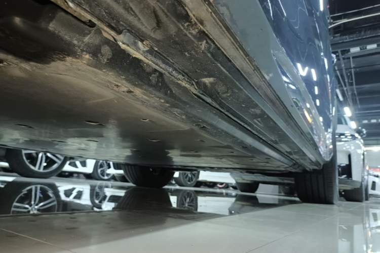 Used Audi Q4 e-tron 2024 40 e-tron Adventure Edition Left Side Sill