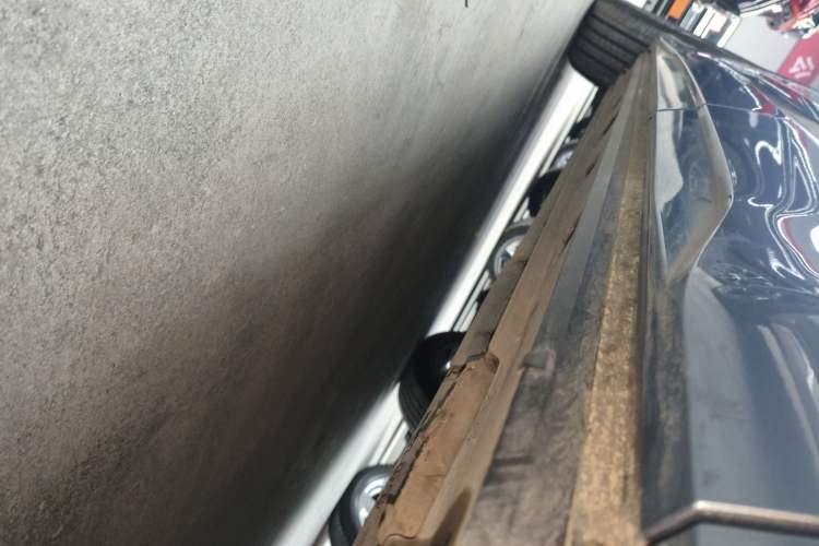 Used Audi Q4 e-tron 2024 40 e-tron Adventure Edition Left Side Sill
