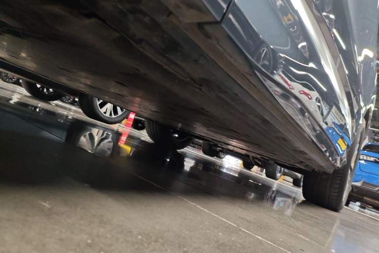 Used Audi Q4 e-tron 2024 40 e-tron Adventure Edition Left Side Sill