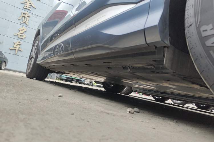 Used Audi Q4 e-tron 2024 40 e-tron Adventure Edition Left Side Sill