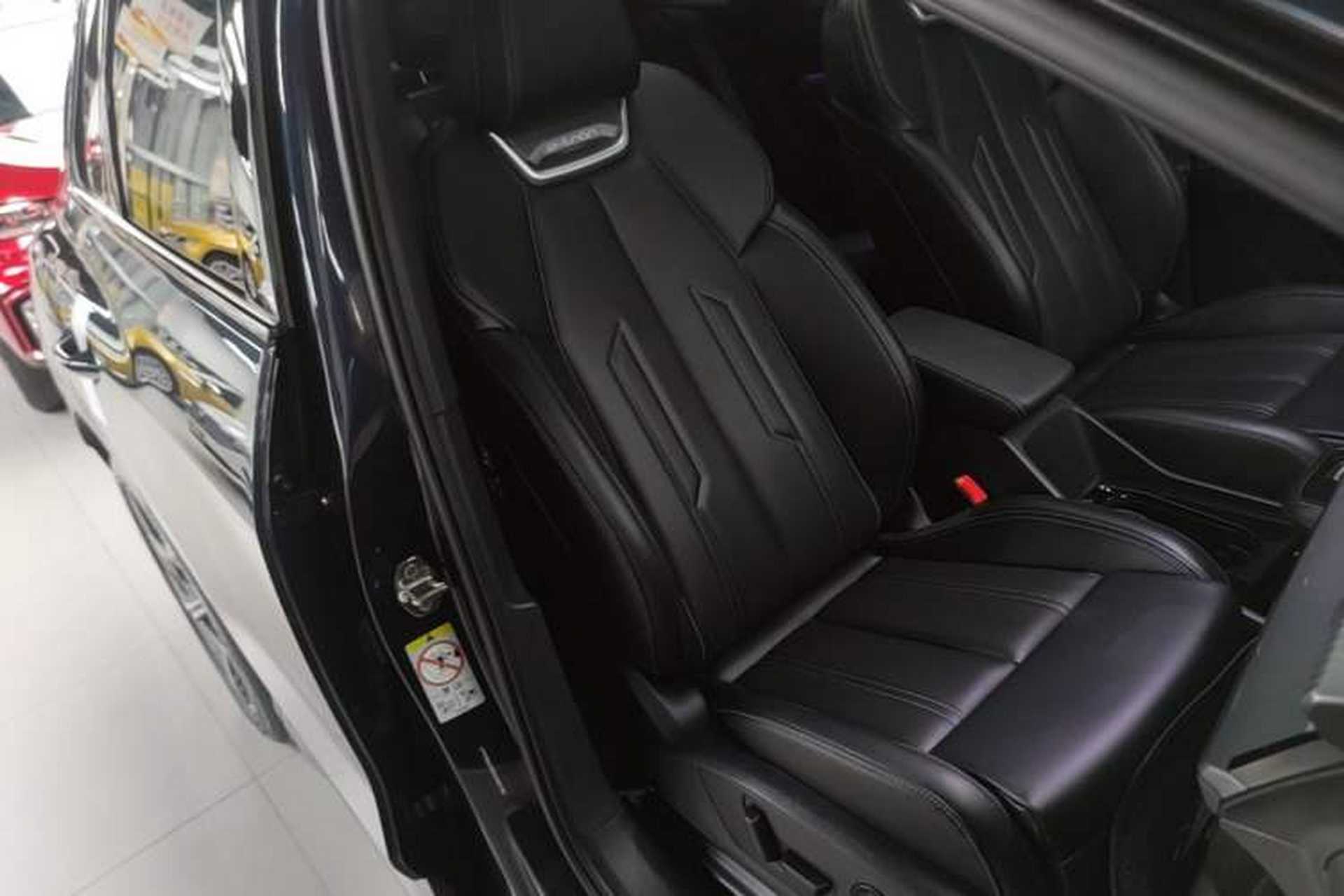 Used Audi Q4 e-tron 2024 50 e-tron quattro Creation Edition Midnight Right Front Seat