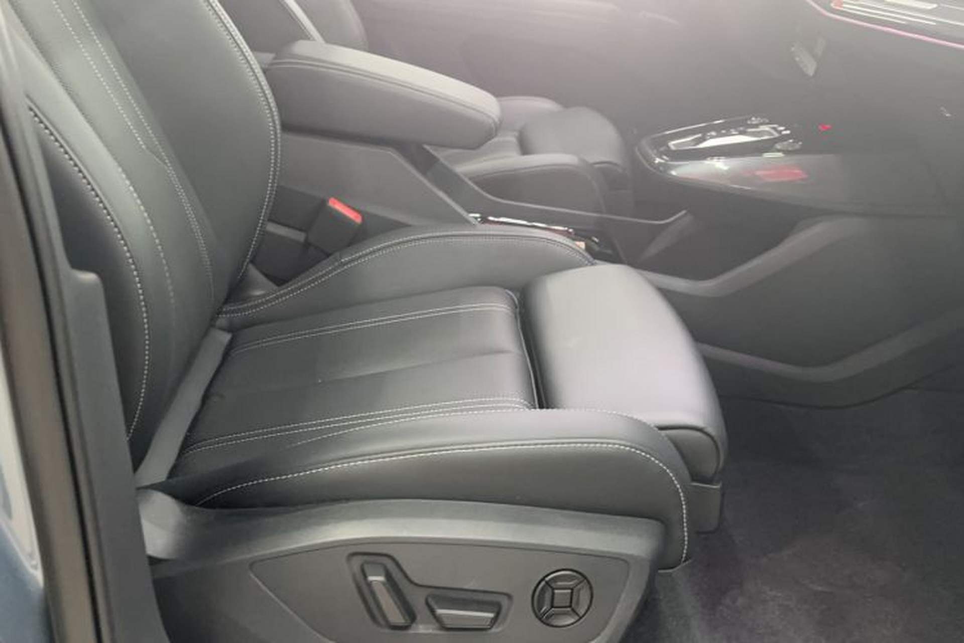 Used Audi Q4 e-tron 2024 40 e-tron Boundary Edition Right Front Seat