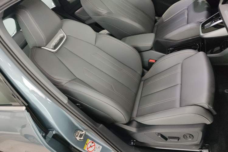 Used Audi Q4 e-tron 2024 40 e-tron Adventure Edition Right Front Seat