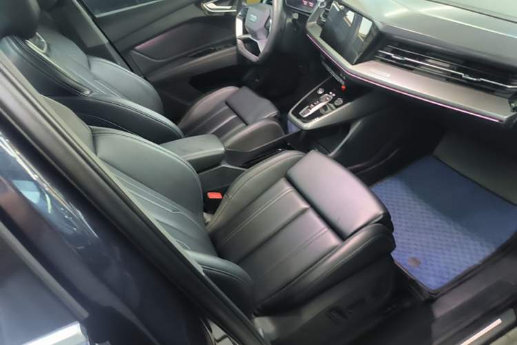 Used Audi Q4 e-tron 2024 40 e-tron Adventure Edition Right Front Seat