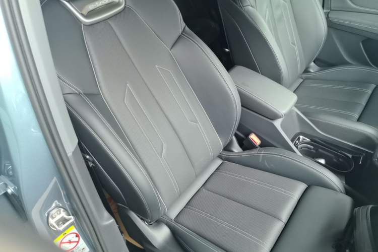 Used Audi Q4 e-tron 2024 40 e-tron Boundary Edition Right Front Seat