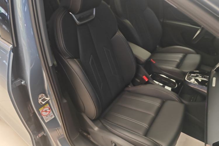 Used Audi Q4 e-tron 2024 40 e-tron Boundary Edition Right Front Seat