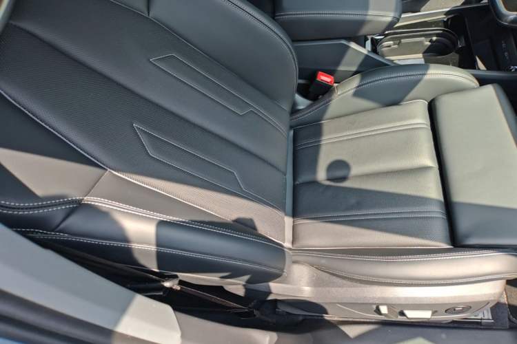 Used Audi Q4 e-tron 2024 40 e-tron Boundary Edition Right Front Seat