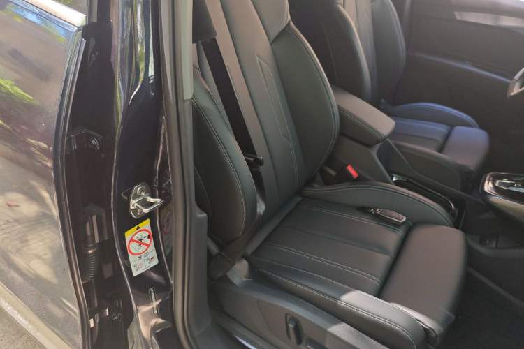 Used Audi Q4 e-tron 2024 40 e-tron Boundary Edition Right Front Seat