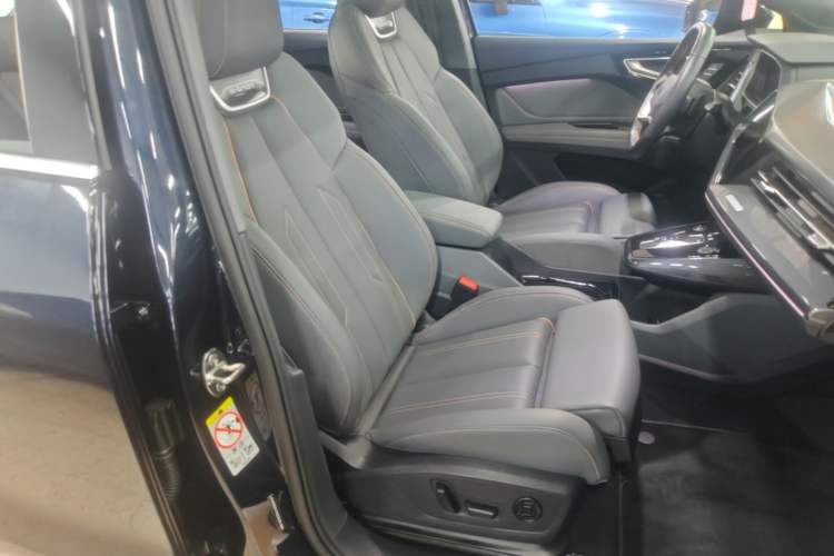 Used Audi Q4 e-tron 2024 40 e-tron Boundary Edition Right Front Seat